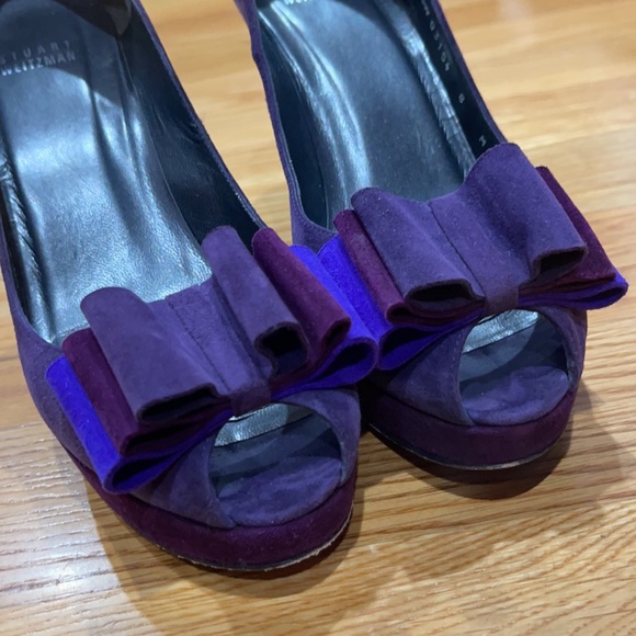 Stuart Weitzman purple suede peep toe pumps - Picture 4 of 7
